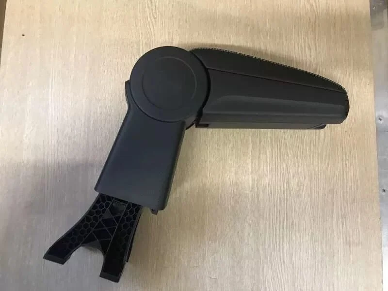 A close-up of the fully adjustable 4D armrest on the Wraith Stealth.