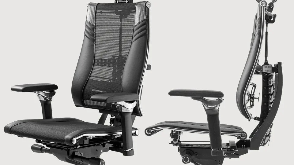 The robust and silent aluminum wheelbase of the Wraith Stealth.